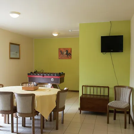 Дом отдыха In With Sauna & Bubble Bath *