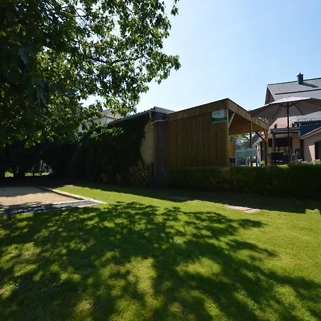 Дом отдыха In With Sauna & Bubble Bath